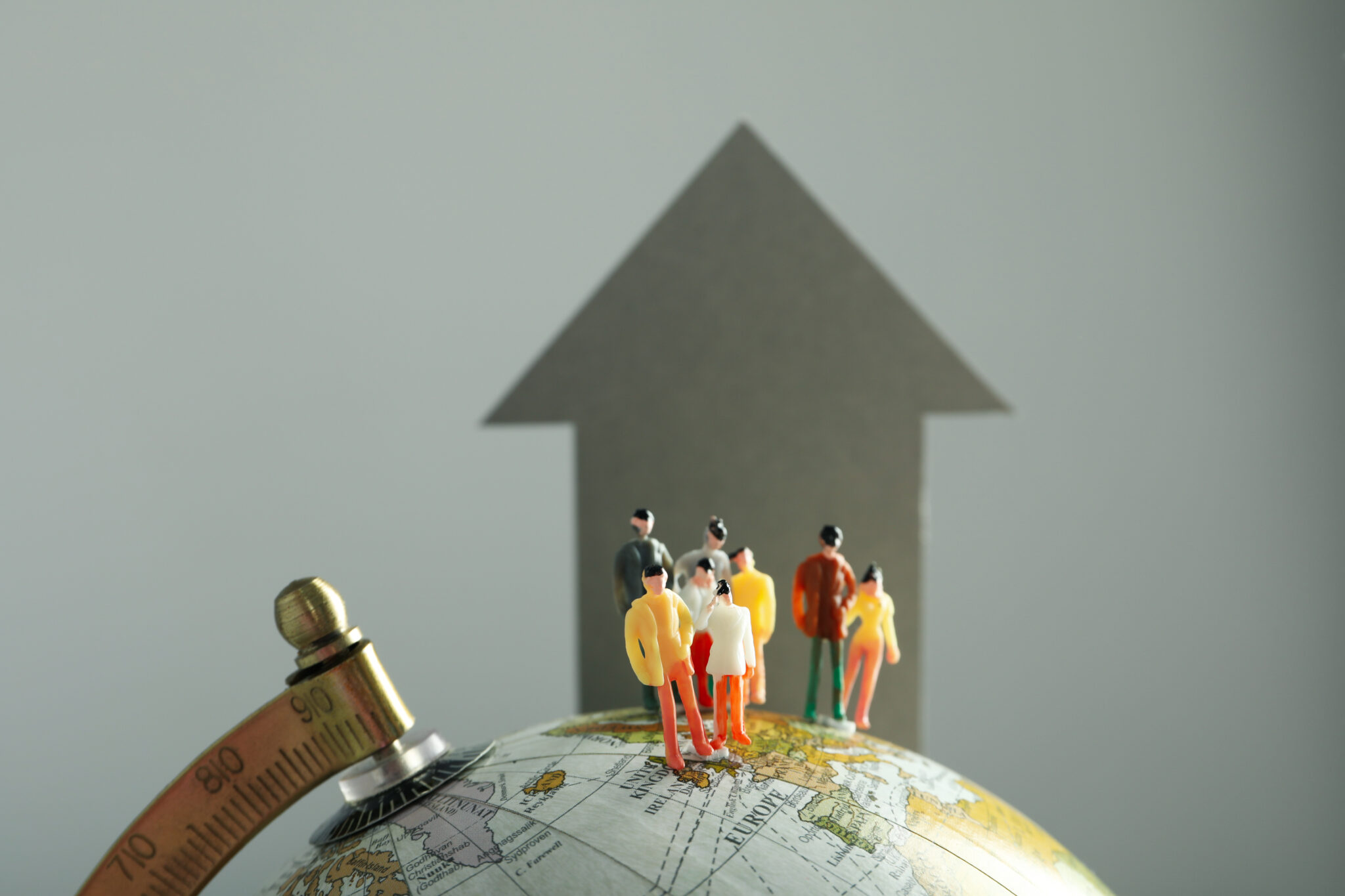 Cómo comprar una vivienda en la Costa Dorada si eres extranjero (Guía legal 2026)